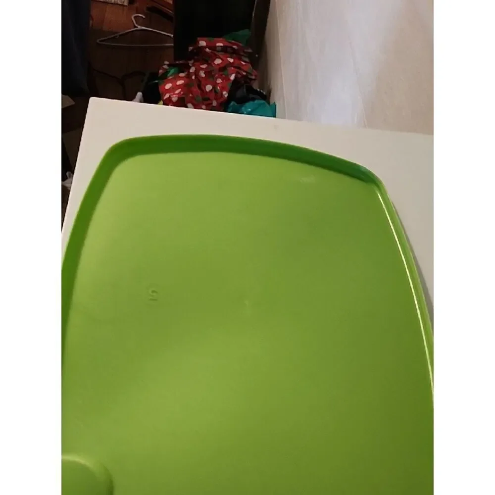 Sterlite Green Egg Tray with Lid